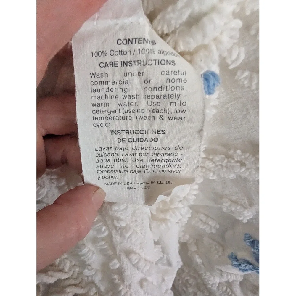 Vtg White Blue Floral Cotton Chenille Throw‎ Blanket Fringe Made USA Americana